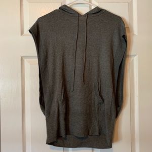 Sleeveless hoodie